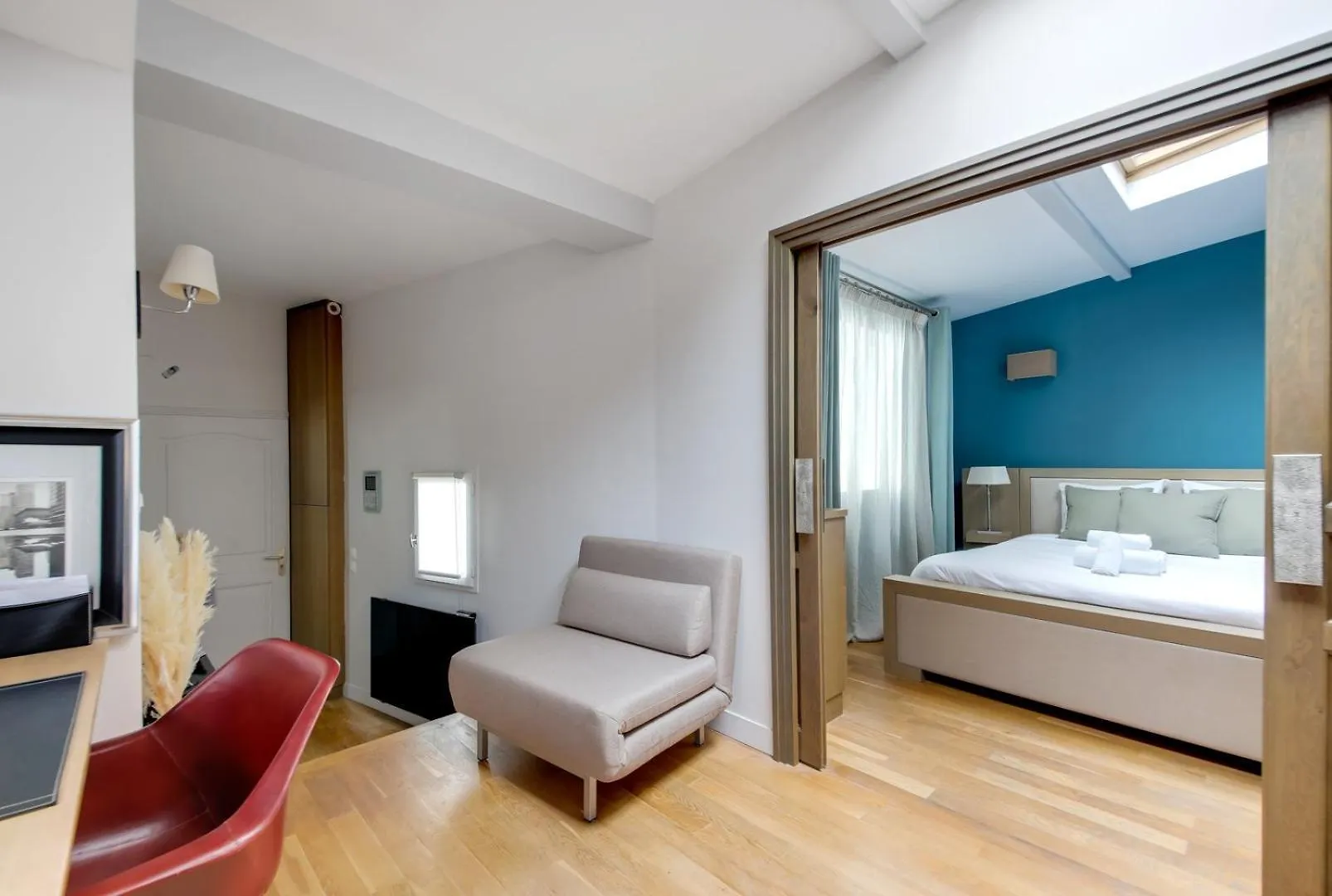 Marais Bretagne Area Apartment *